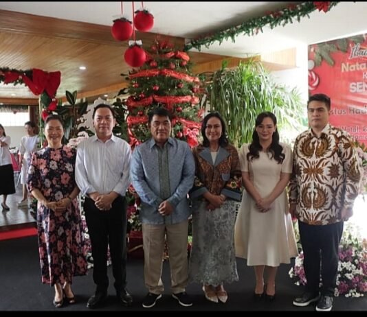 Saling Bersinergi, Gubernur Sulut Sambangi Kediaman Walikota Tomohon di Hari Natal