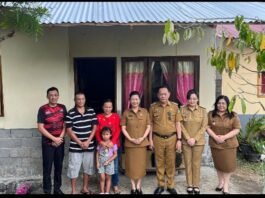 Bangun 20 Unit, Caroll-Sendy Tinjau Bantuan Rumah Layak Huni