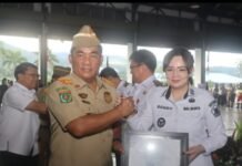 Diterima Wawali, Pemkot Tomohon Terima Penghargaan Program K3
