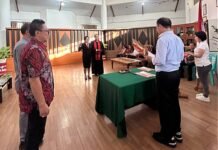 Dilantik Walikota, Wiesje Oroh Jabat Kepala DP3AD Tomohon